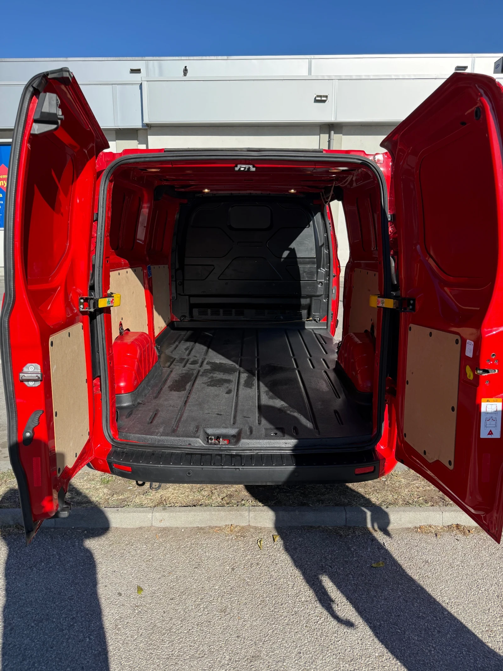 Ford Transit Custom, снимка 12 - Бусове и автобуси - 56305302