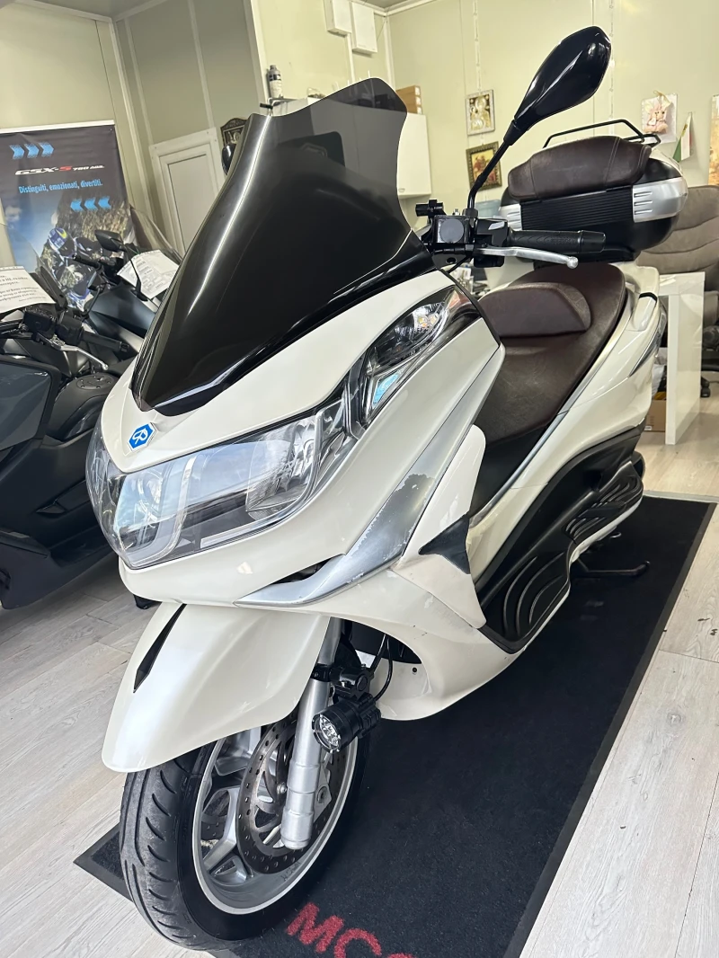 Piaggio X10 350i ABS/ASR/LED 2015г., снимка 9 - Мотоциклети и мототехника - 52335909