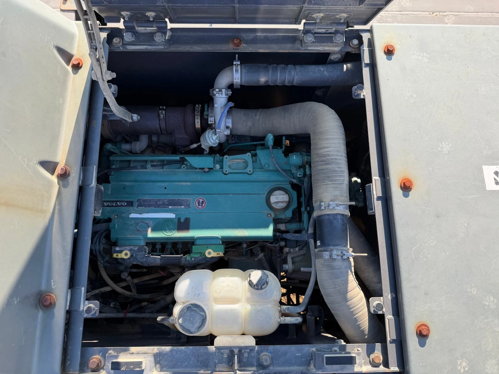 Багер Volvo EC 220 EL + 3 КОФИ ЛИЗИНГ, снимка 7 - Индустриална техника - 54194850