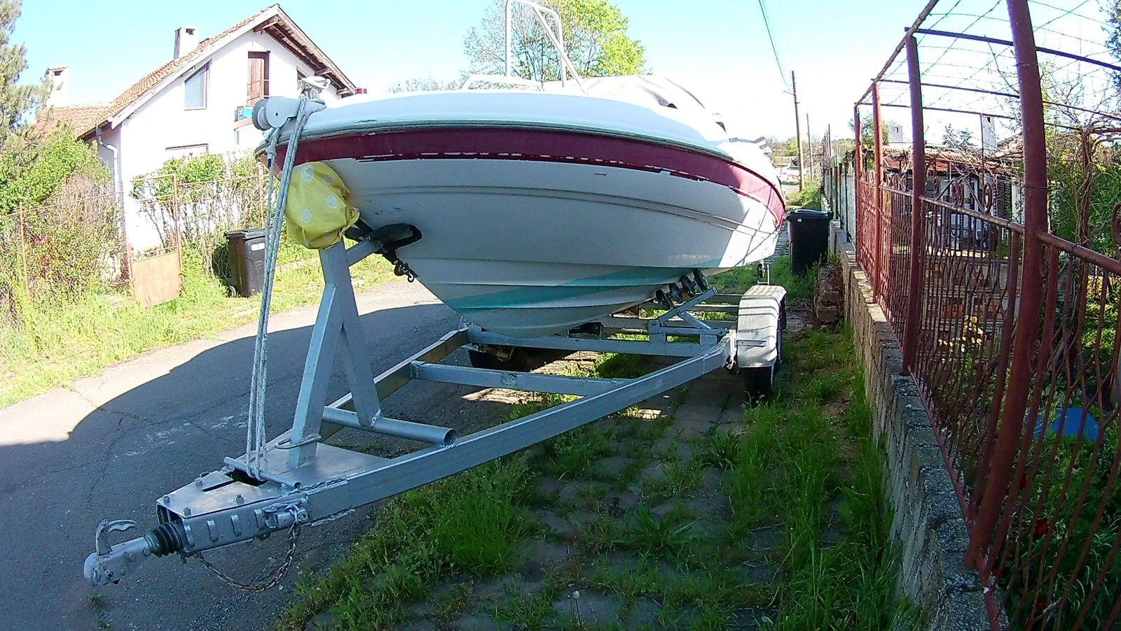 Моторна яхта Bayliner CAPRI, снимка 6 - Воден транспорт - 54429204