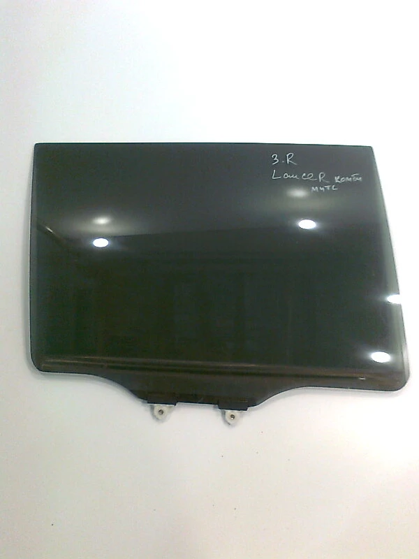 стъкло странично задно дясно за Мицубиши Лансер 2,0 16v комби