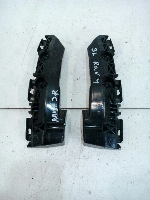 Водач задна броня ляв Тойота Рав4 (1)