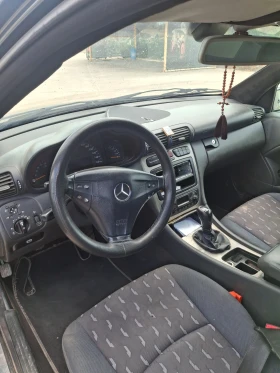Mercedes-Benz 220, снимка 4