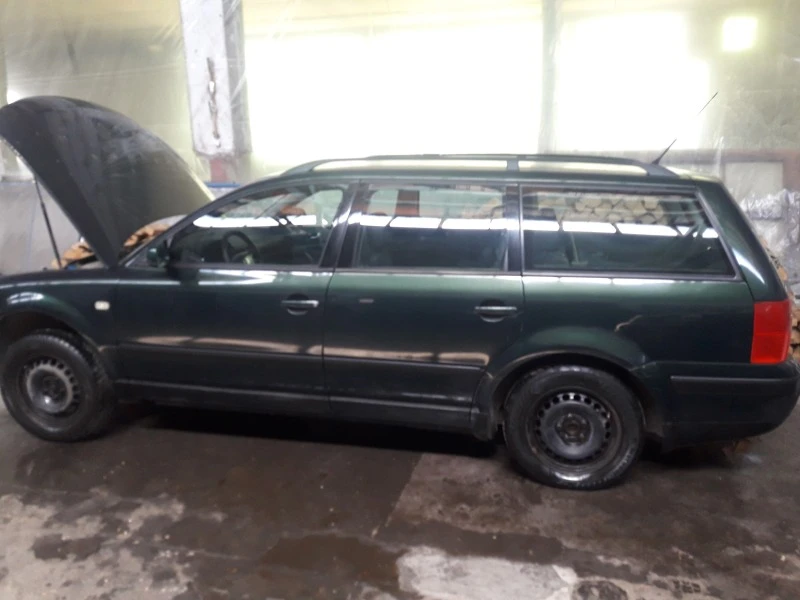 VW Passat, снимка 2 - Автомобили и джипове - 45741391