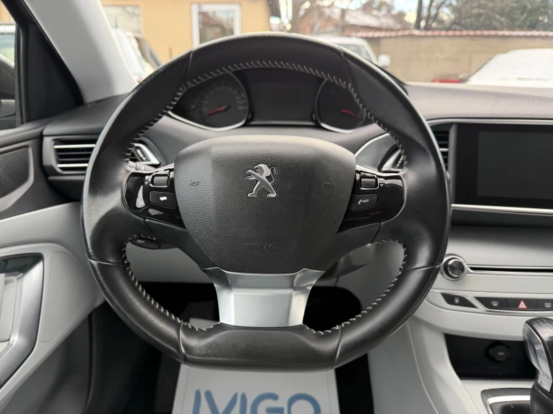 Peugeot 308 1.2i EURO5b - ОТЛИЧНО СЪСТОЯНИЕ!, снимка 12 - Автомобили и джипове - 48078536