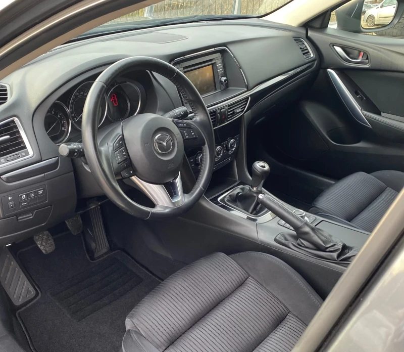 Mazda 6 2.0i-165к.с. Бензин ПЕРФЕКТНА!, снимка 9 - Автомобили и джипове - 48473330