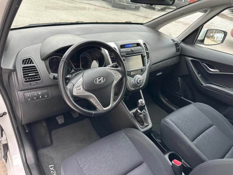 Hyundai Ix20 1.6CRDi E6, снимка 11 - Автомобили и джипове - 48478838