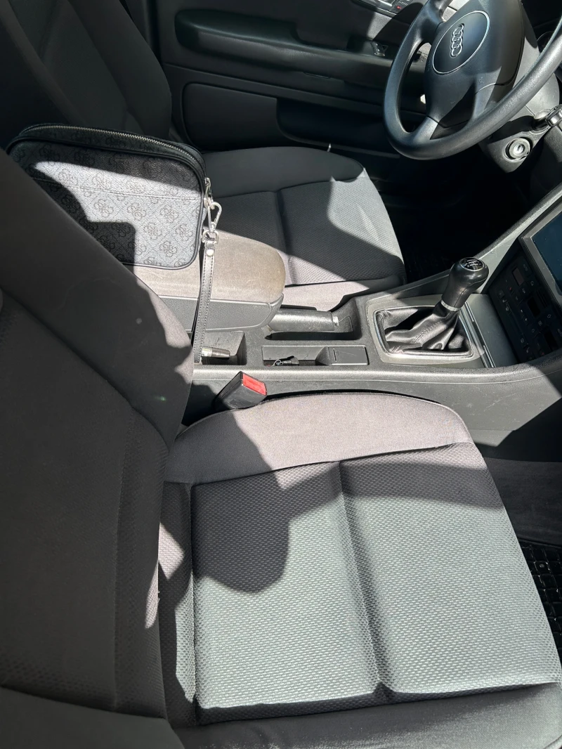 Audi A4 1.9 TDI, снимка 10 - Автомобили и джипове - 52857678