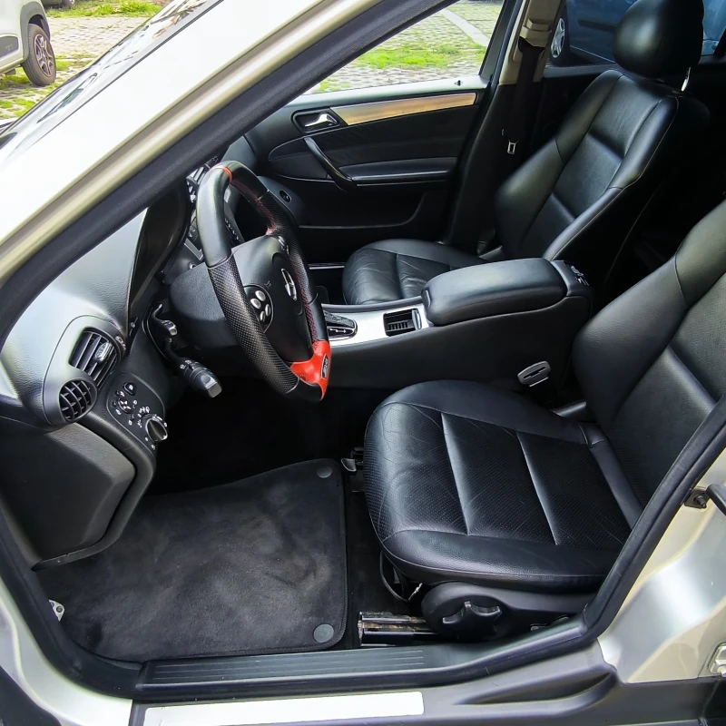 Mercedes-Benz C 30 AMG C30cdi AMG Facelift , снимка 10 - Автомобили и джипове - 52748609