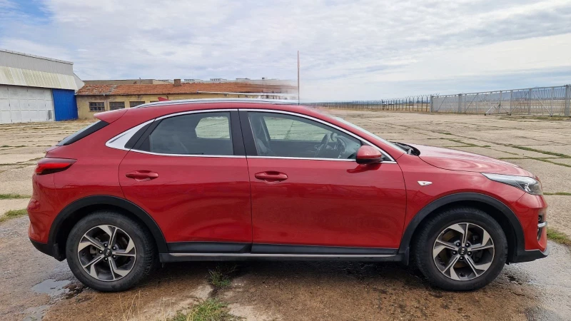 Kia XCeed, снимка 4 - Автомобили и джипове - 51921181