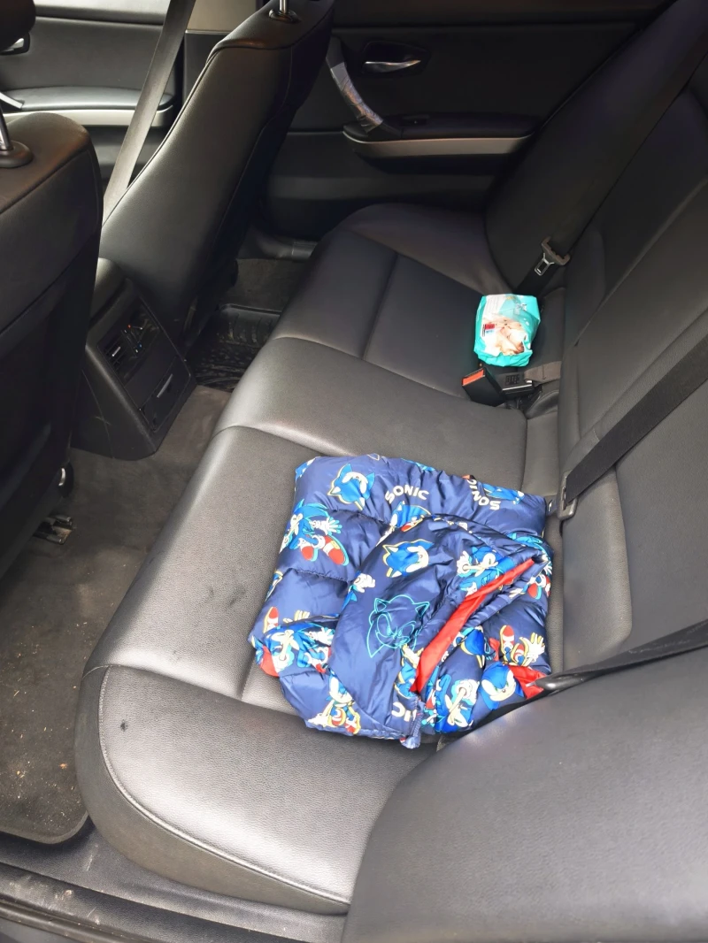 BMW 330 XD, снимка 13 - Автомобили и джипове - 52893213