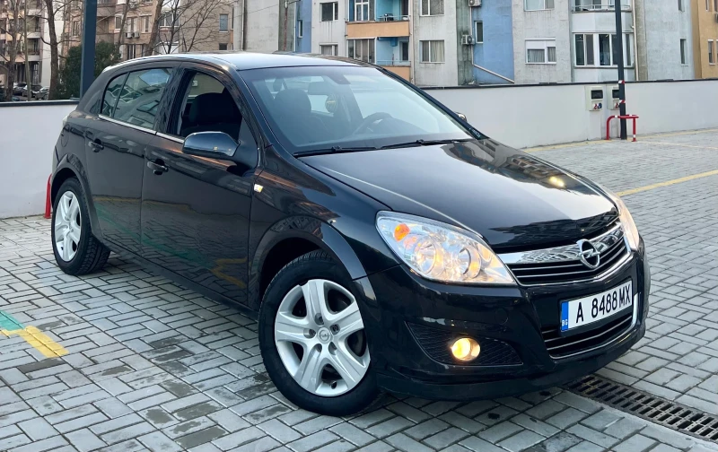 Opel Astra 1.7D 2010г Фейслифт, снимка 2 - Автомобили и джипове - 53181569