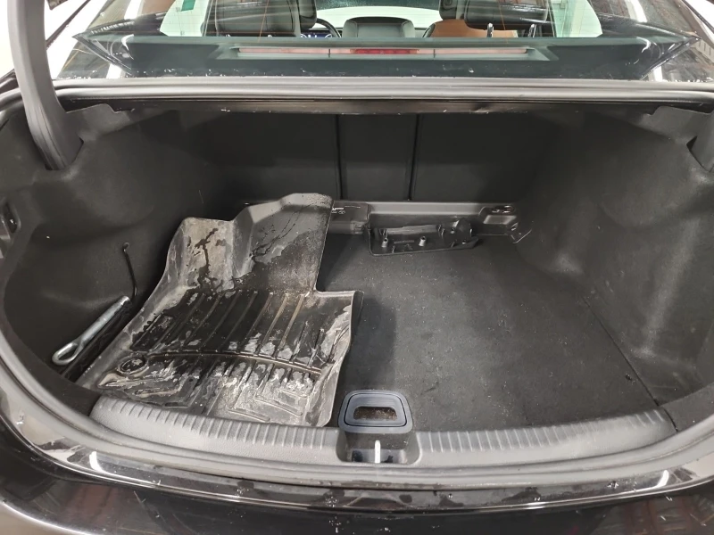 Mercedes-Benz C 300 * * CARFAX * * АВТО КРЕДИТ * * , снимка 15 - Автомобили и джипове - 53237585