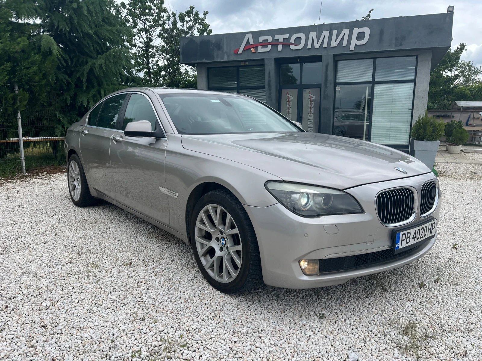 BMW 730  - изображение 2