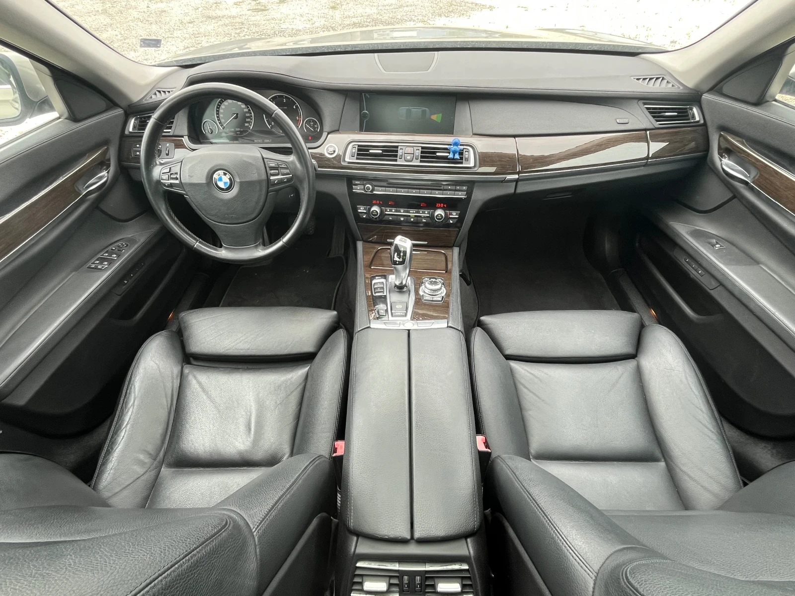 BMW 730  - изображение 8