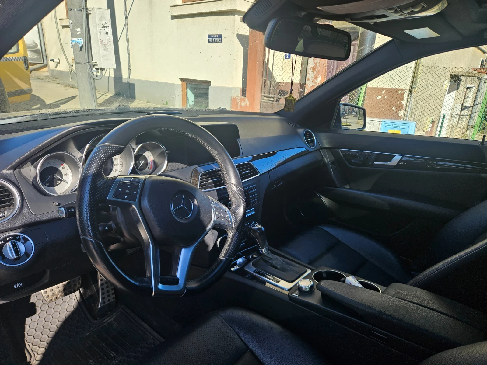 Mercedes-Benz 350 C350 4matic , снимка 8 - Автомобили и джипове - 53928633