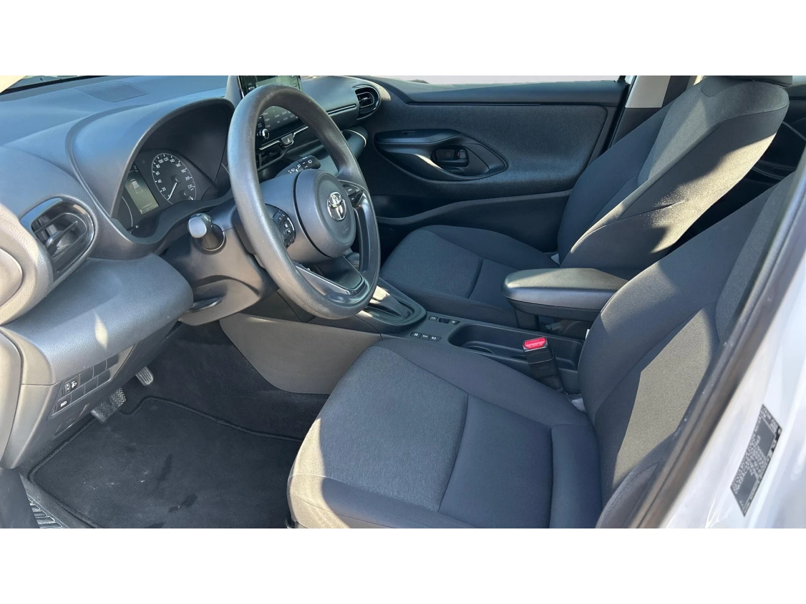 Toyota Yaris    315 . | Mobile.bg   12