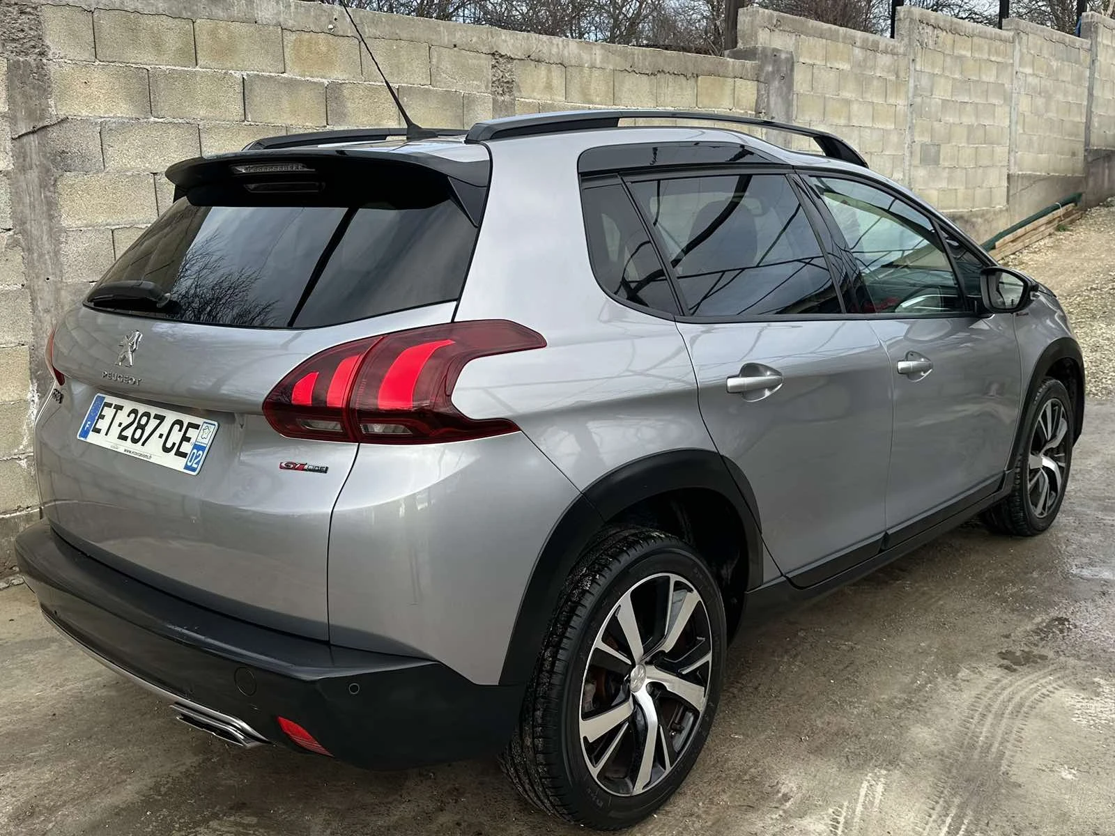 Peugeot 2008 1.6 Blue-HDi GT Line - изображение 6