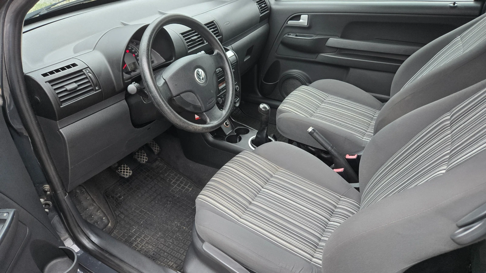 VW Fox 131000km, снимка 7 - Автомобили и джипове - 54012762