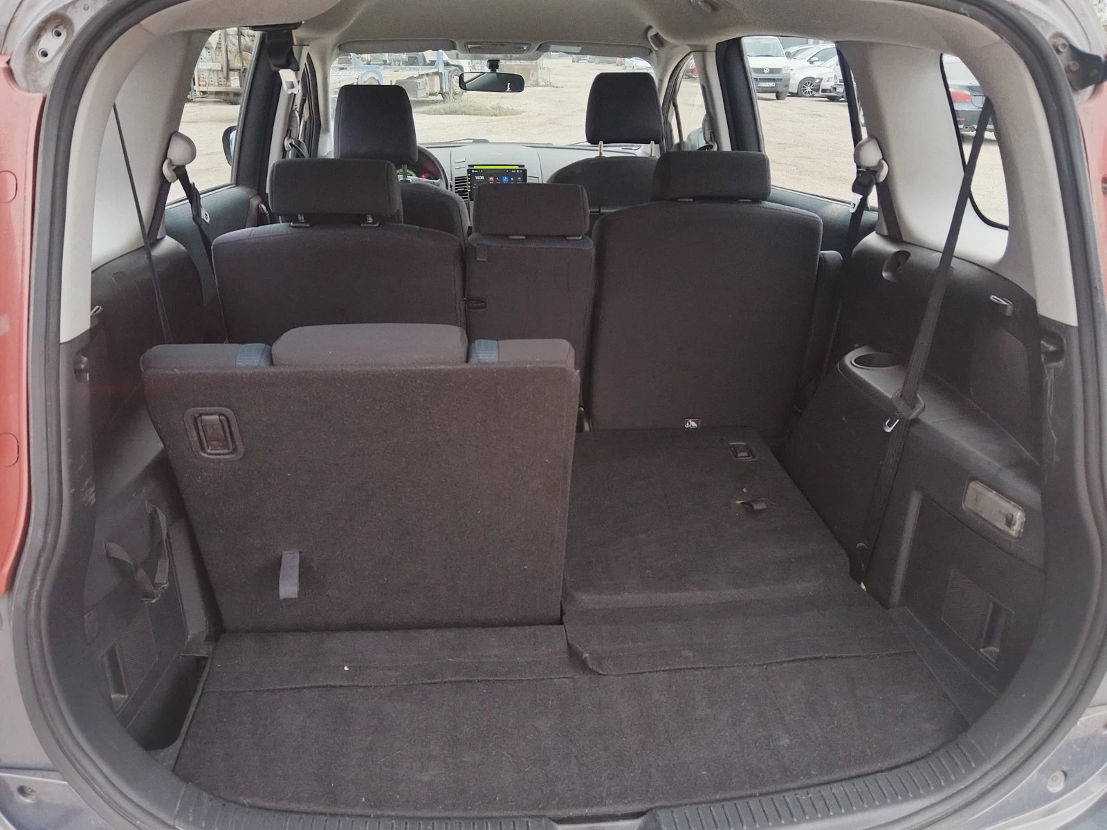 Mazda 5 1.8i , снимка 15 - Автомобили и джипове - 54059169