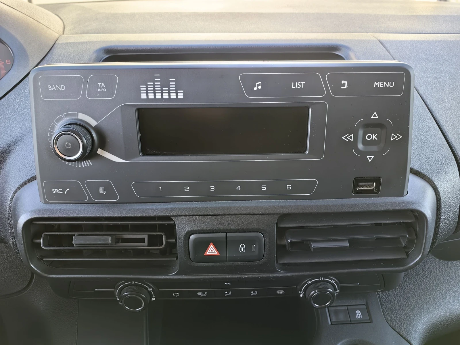 Peugeot Partner 1.5 HDI* EURO 6* N1, снимка 15 - Автомобили и джипове - 54221630