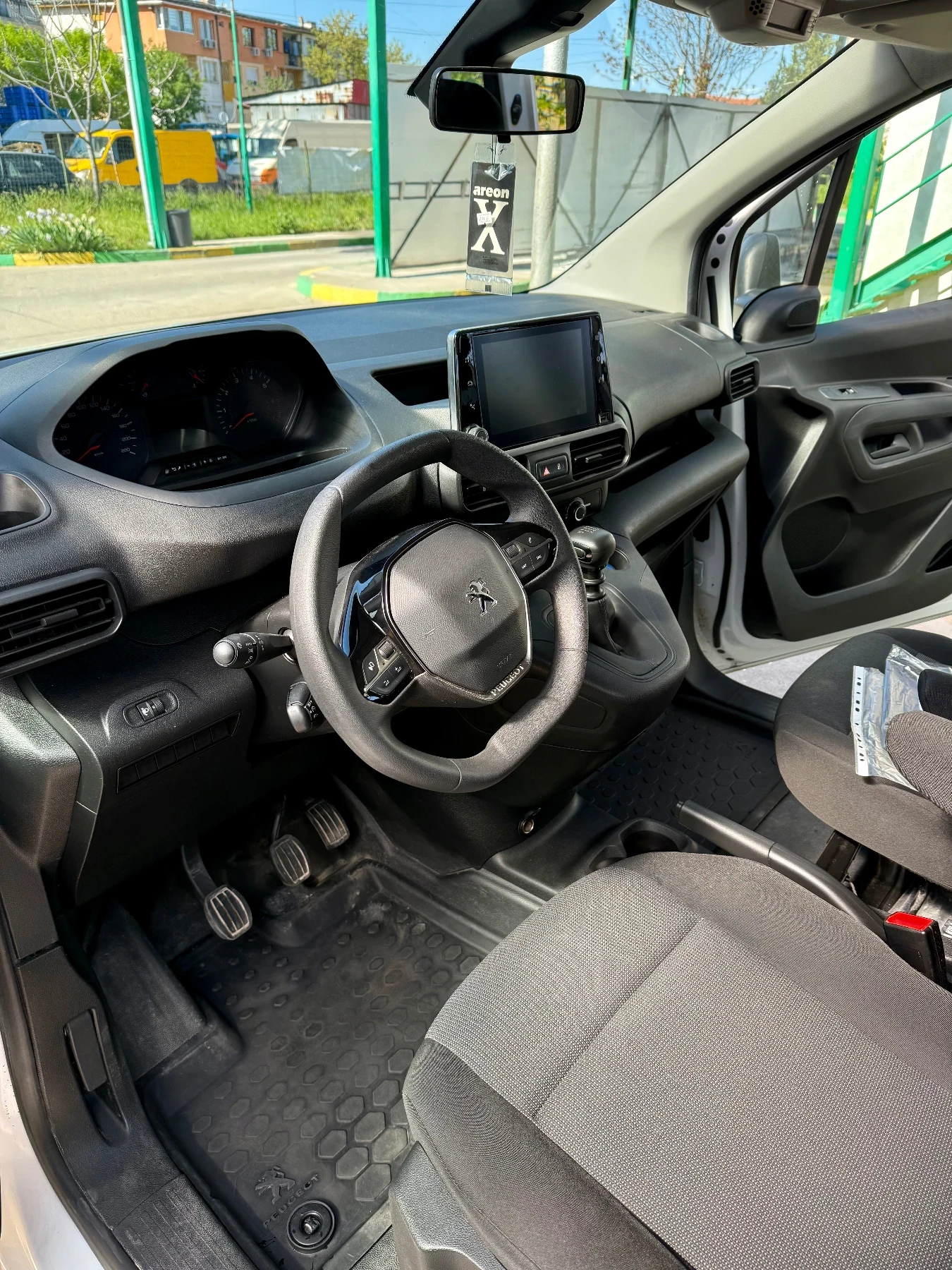 Peugeot Partner 1.5 HDI, снимка 6 - Автомобили и джипове - 54334816