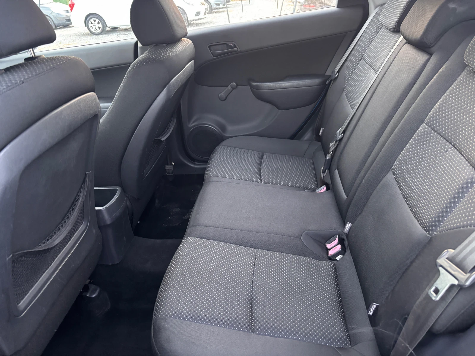 Hyundai I30 CW  1.6 CRDI 90ps, снимка 12 - Автомобили и джипове - 54445838