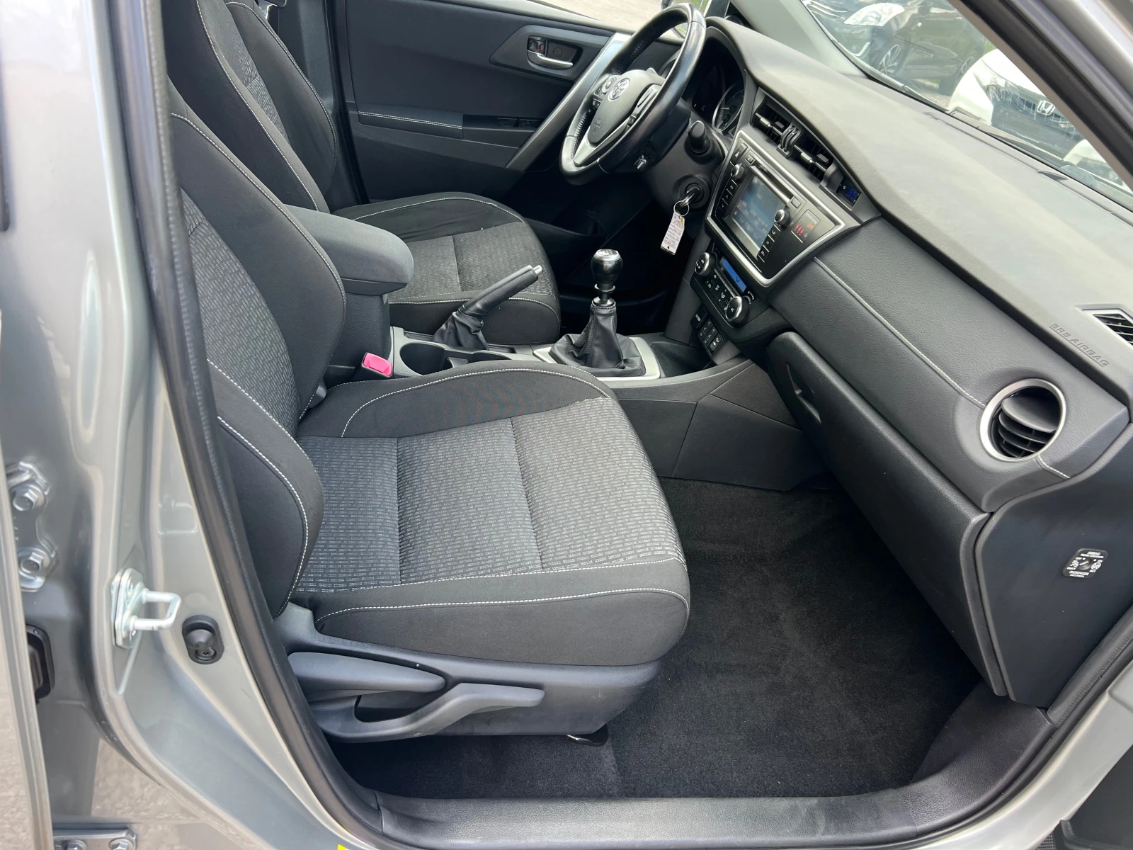 Toyota Auris 1.6-MAX FULL | Mobile.bg � ����������� 12
