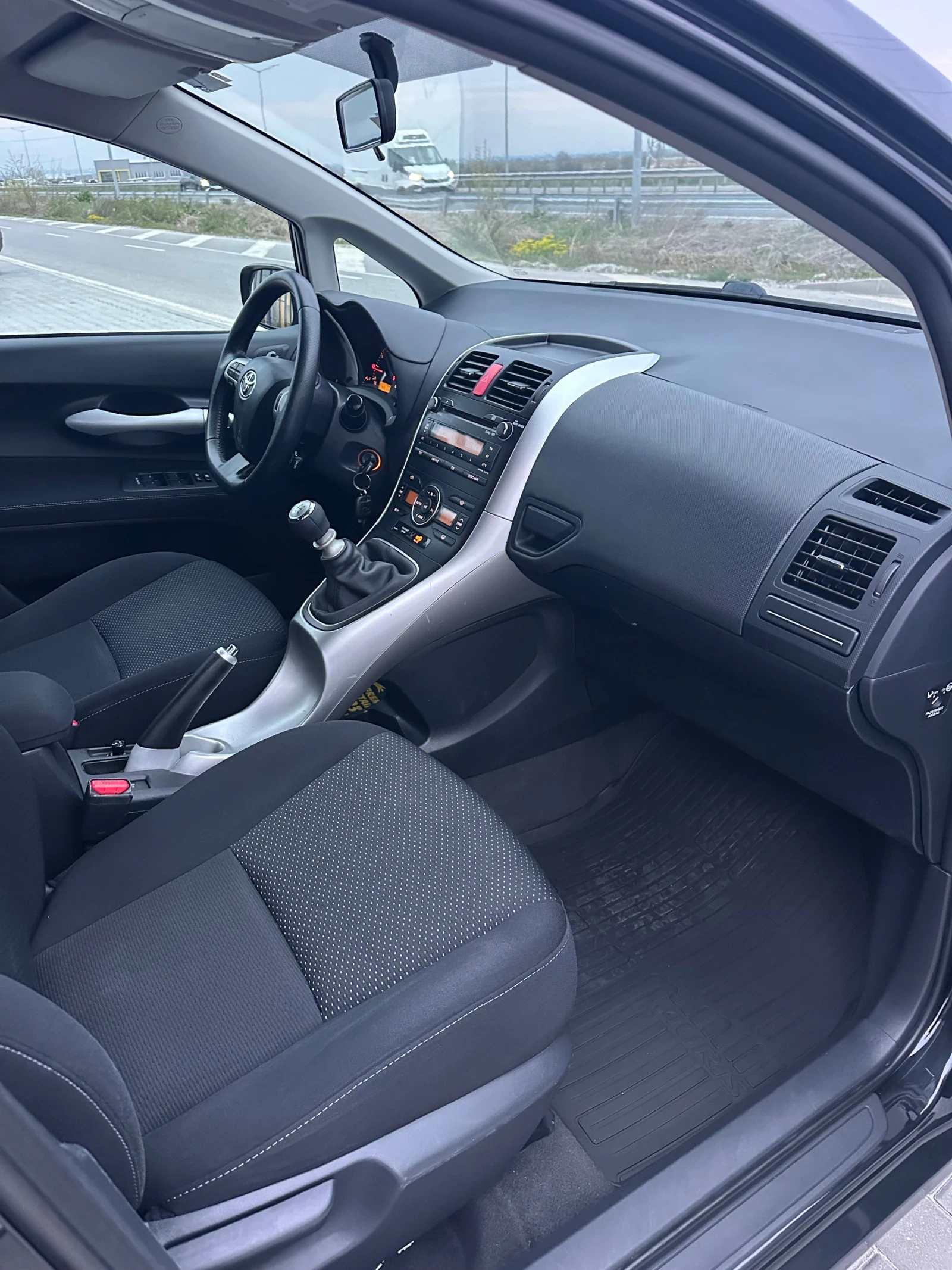Toyota Auris 1.6Vvti/132кс/Facelift/Evro5/, снимка 4 - Автомобили и джипове - 54863371