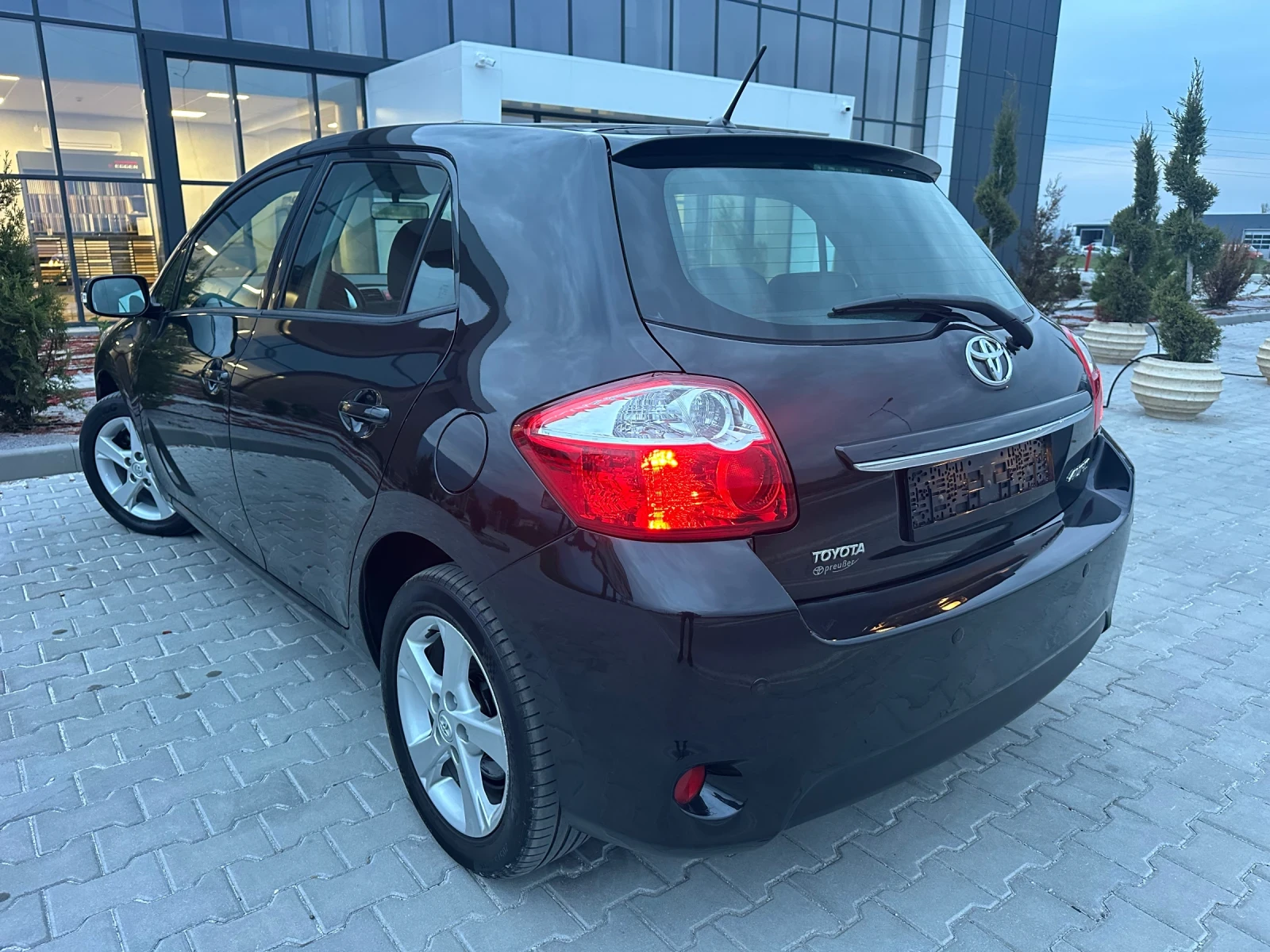 Toyota Auris 1.6Vvti/132кс/Facelift/Evro5/, снимка 11 - Автомобили и джипове - 54863371