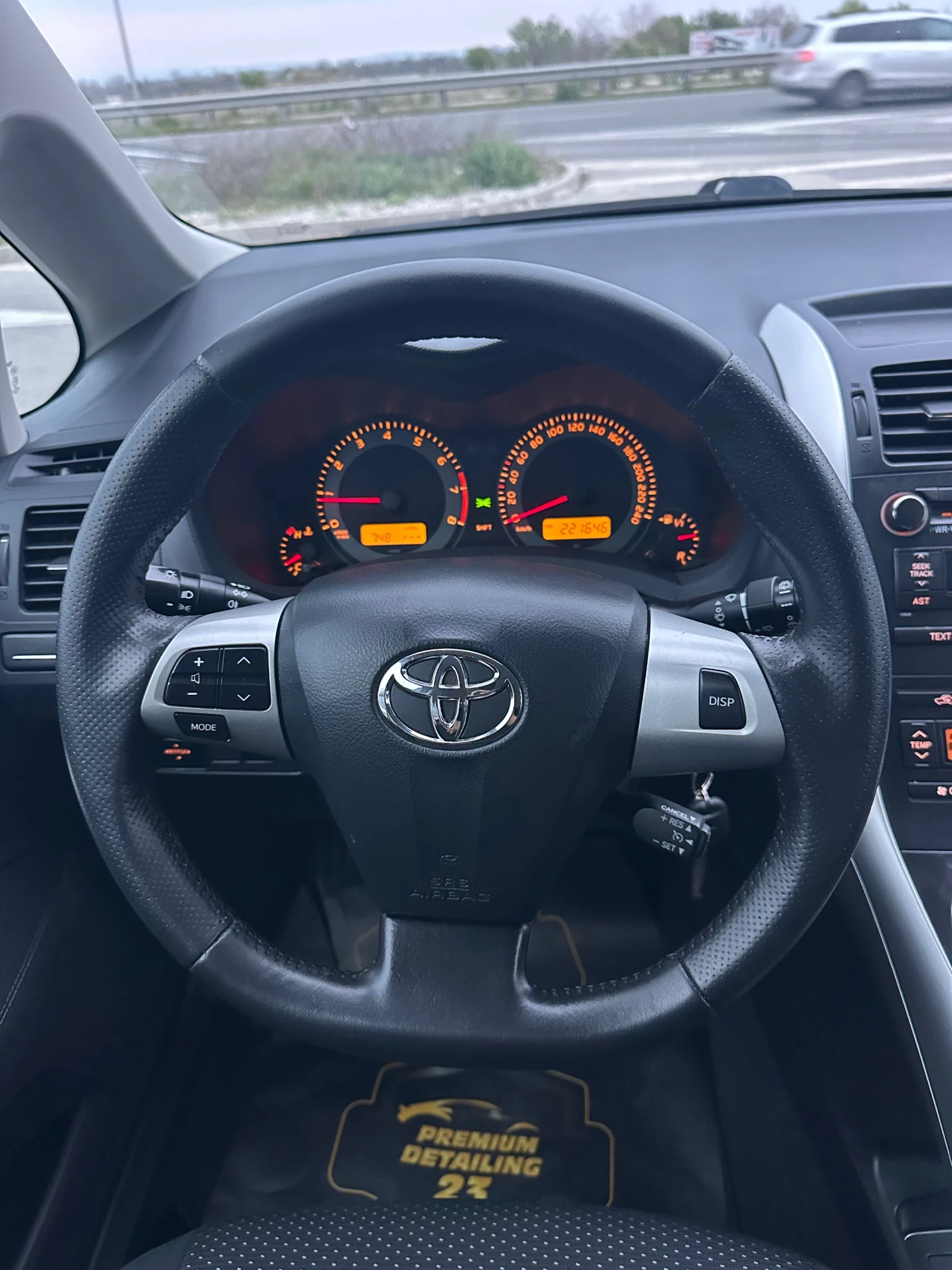Toyota Auris 1.6Vvti/132кс/Facelift/Evro5/, снимка 8 - Автомобили и джипове - 54863371