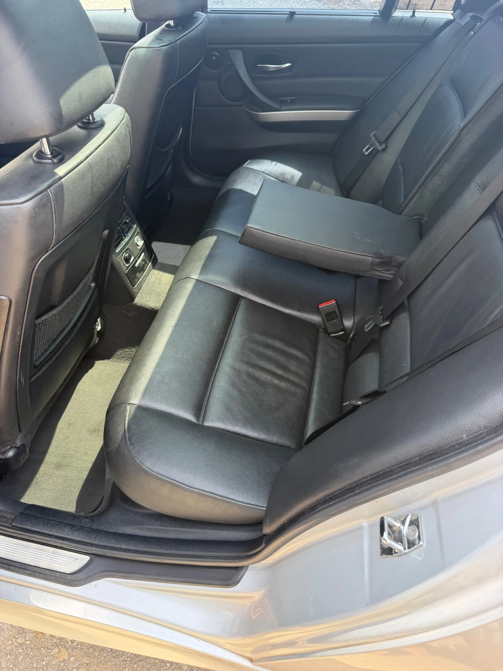 BMW 330 3.0, снимка 11 - Автомобили и джипове - 55311624