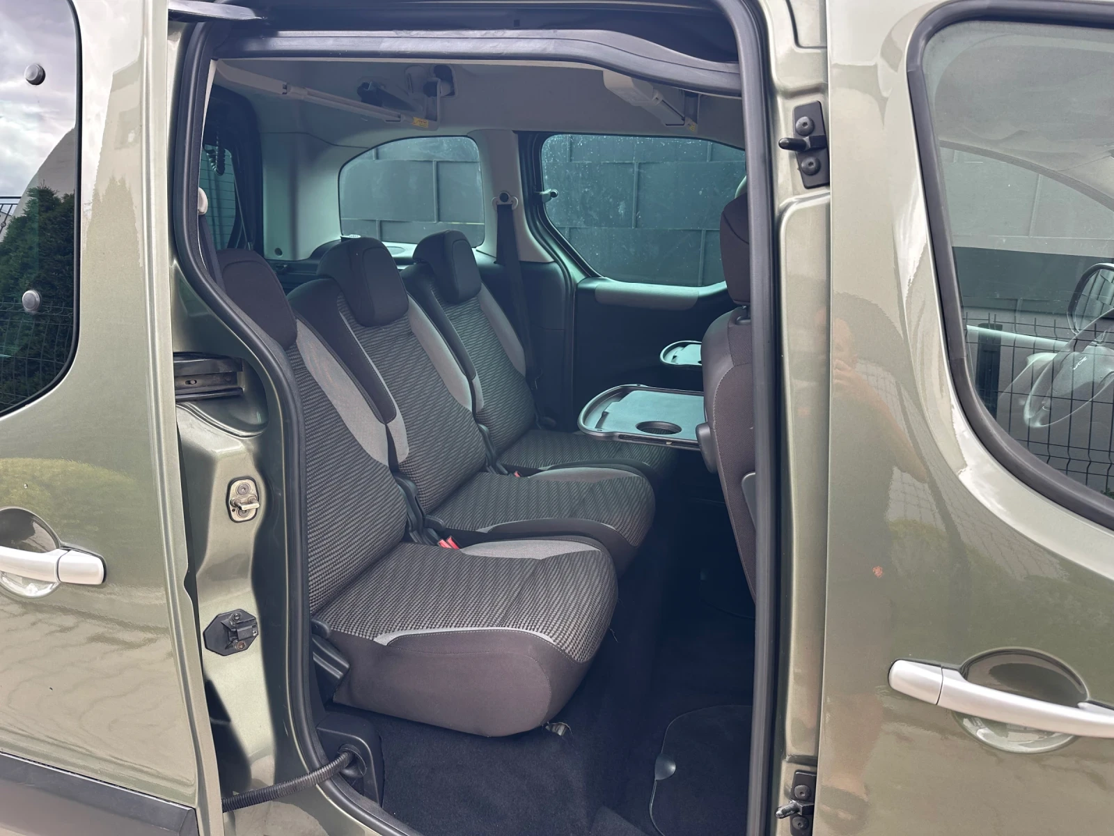 Peugeot Partner Tepe-HDI-112k.c, снимка 13 - Автомобили и джипове - 55452950