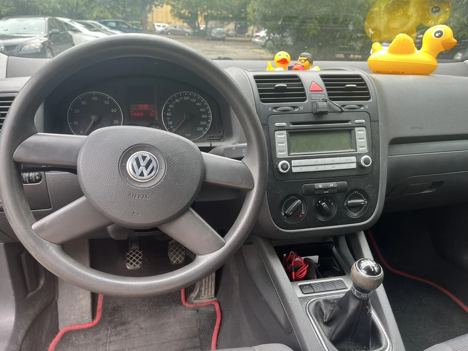 VW Golf 5, снимка 8 - Автомобили и джипове - 55486130