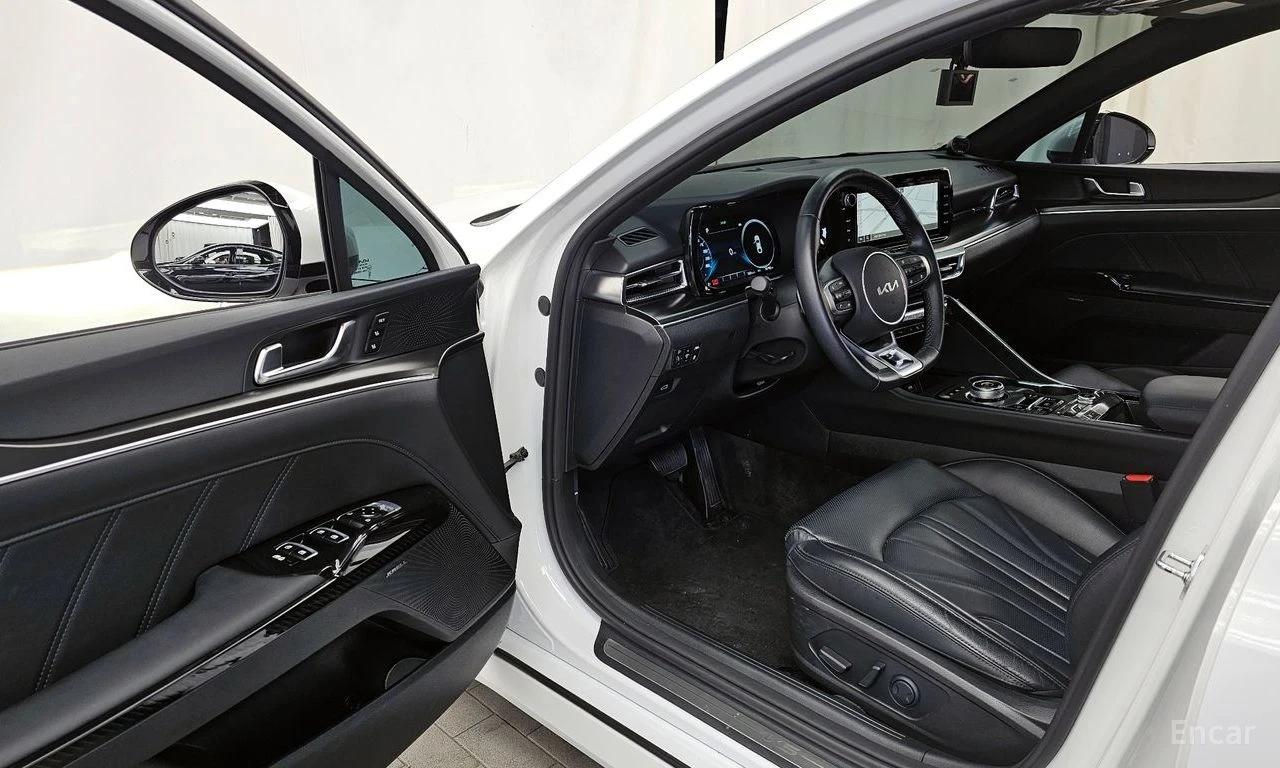 Kia K5 * КРАЙНА ЦЕНА ДО БЪЛГАРИЯ * АВТОКРЕДИТ, снимка 10 - Автомобили и джипове - 55541926
