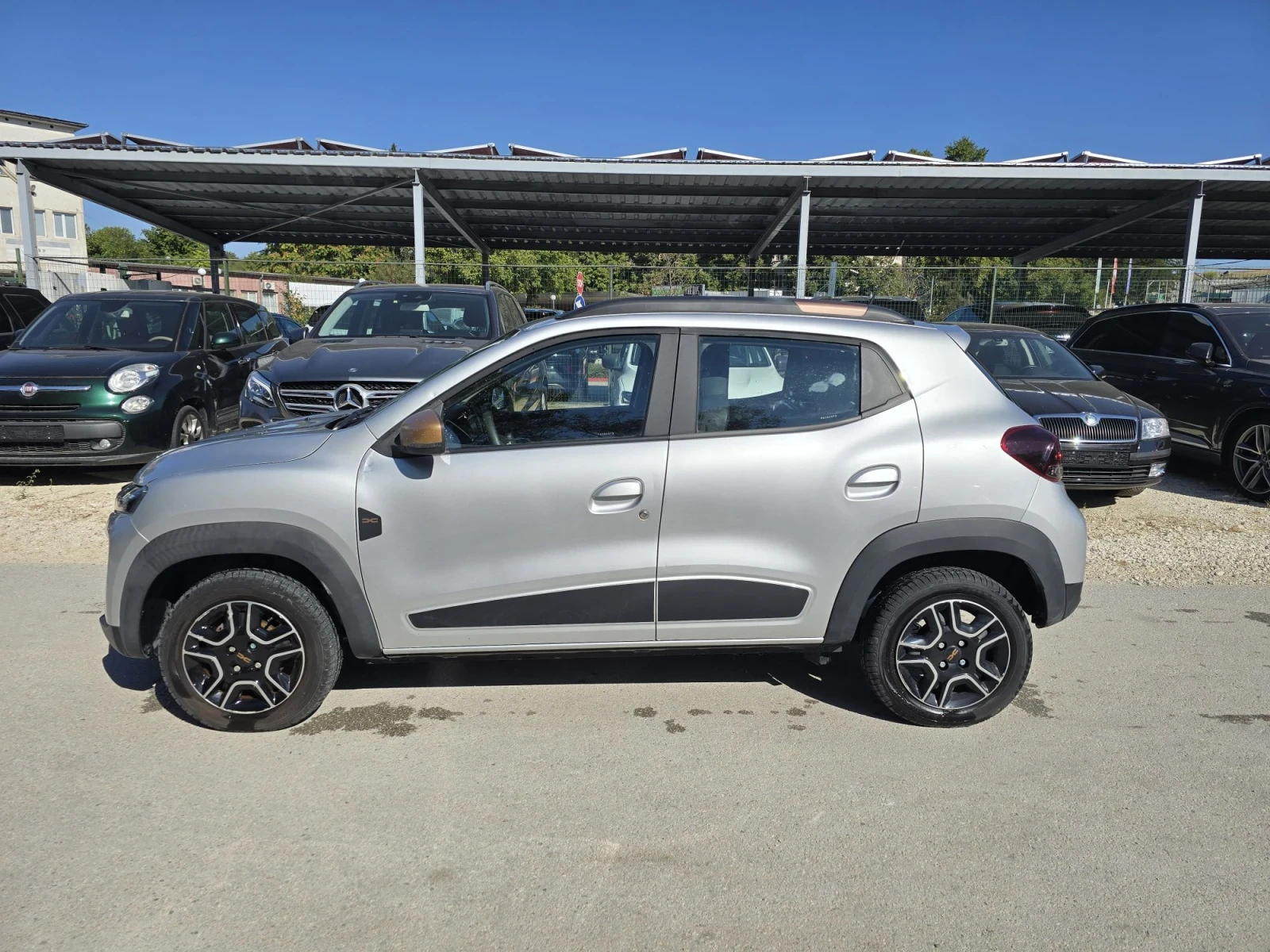 Dacia Spring Extreme 65  Гаранция Лизинг Франция, снимка 2 - Автомобили и джипове - 56103340