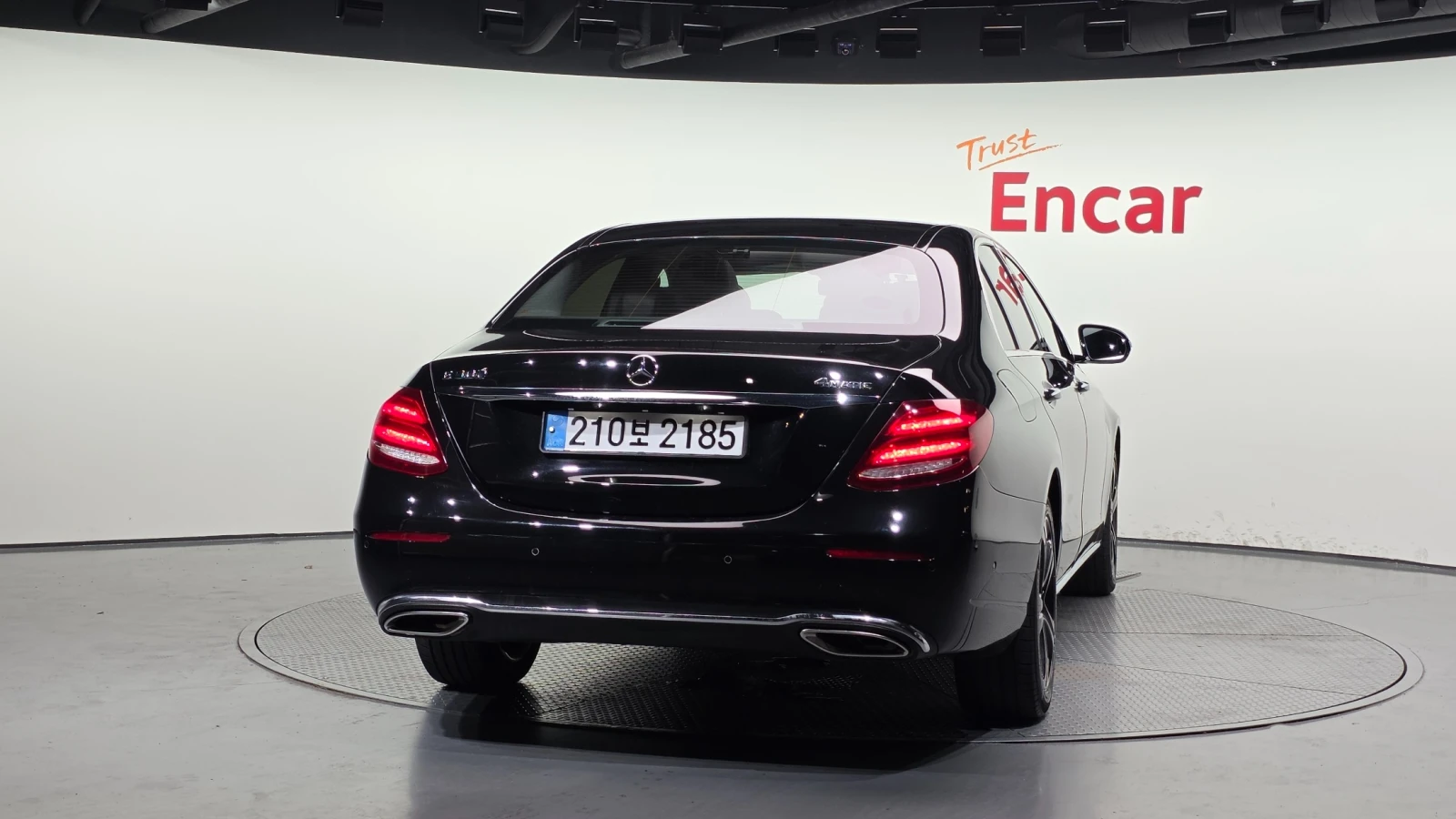 Mercedes-Benz E 300 КРАЙНА ЦЕНА ДО СОФИЯ, снимка 4 - Автомобили и джипове - 56166305