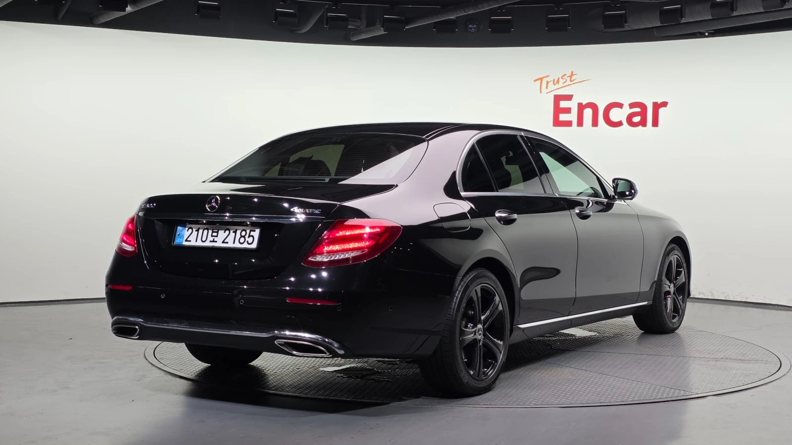 Mercedes-Benz E 300 КРАЙНА ЦЕНА ДО СОФИЯ, снимка 2 - Автомобили и джипове - 56166305