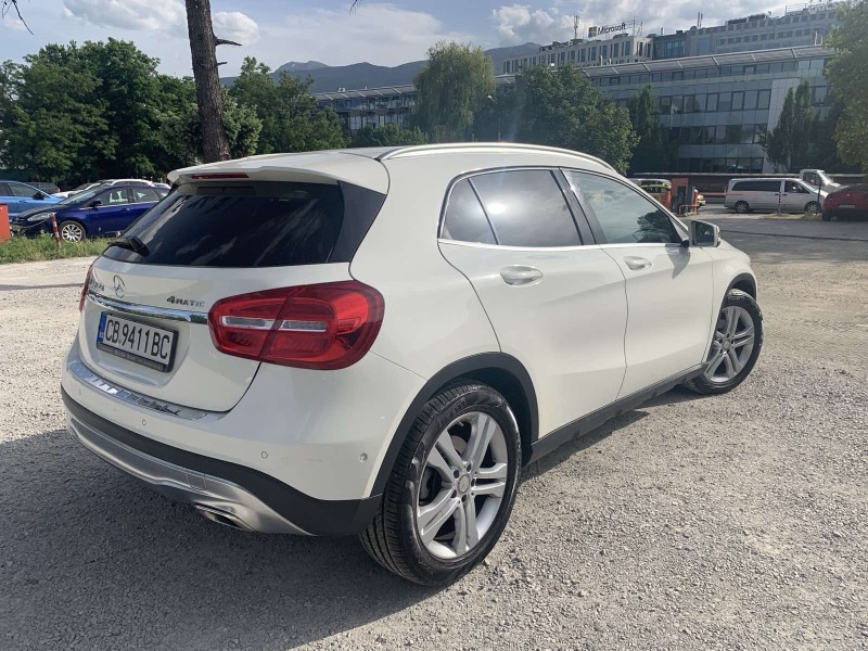 Mercedes-Benz GLA 200, снимка 2 - Автомобили и джипове - 46325126