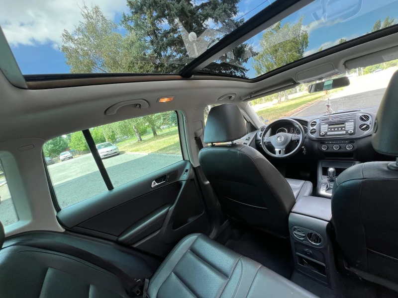 VW Tiguan 2.0 TSI 4MOTION, снимка 13 - Автомобили и джипове - 50983128
