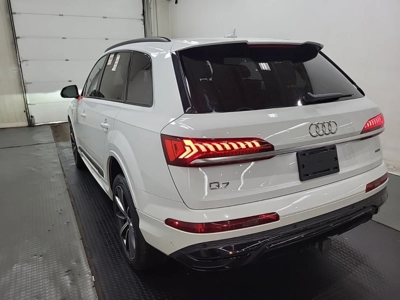 Audi Q7 * MATRIX* TECHNIK * CARFAX * , снимка 4 - Автомобили и джипове - 53125450