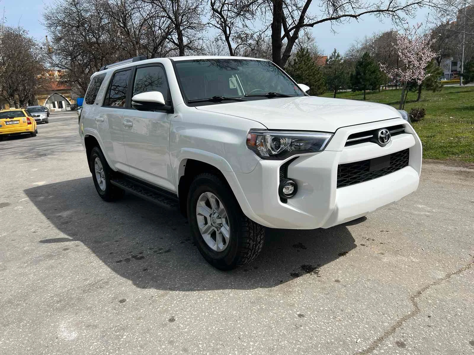 Toyota 4runner 4.0L. 7 места  - изображение 5