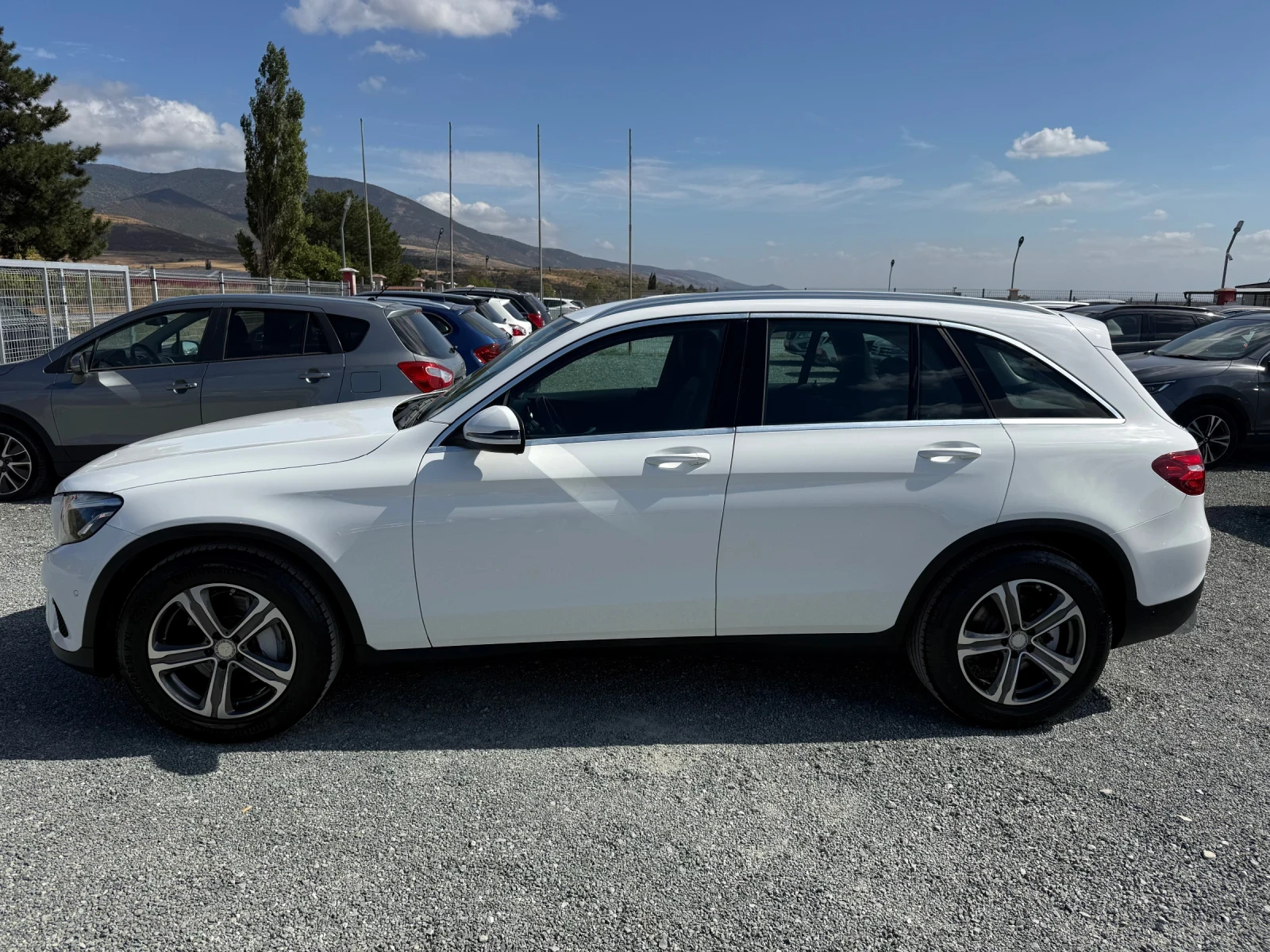 Mercedes-Benz GLC 220 (КАТО НОВА)^(4-MATIC) - изображение 10