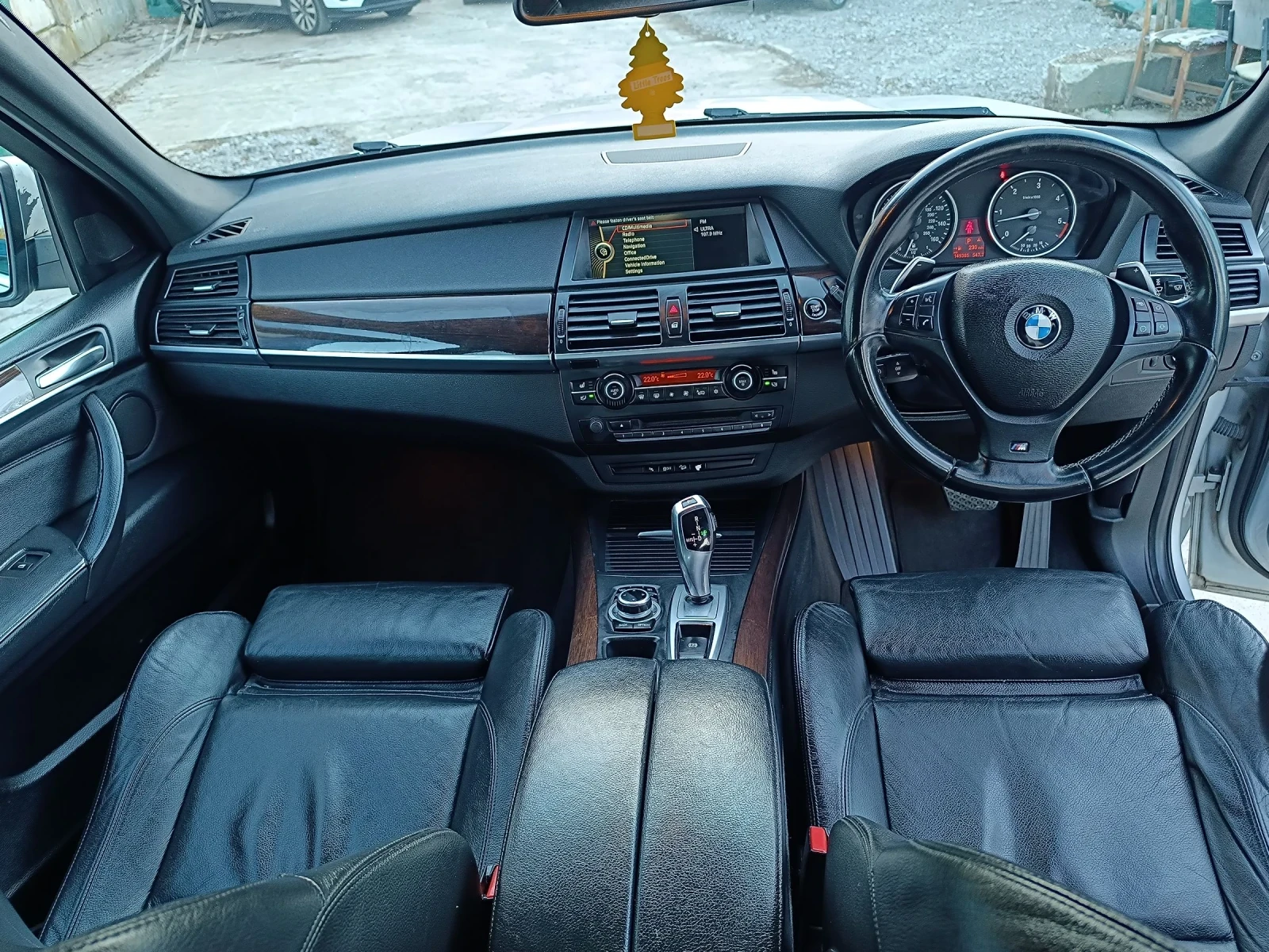BMW X5 3.0 D Facelift M Sport - изображение 10