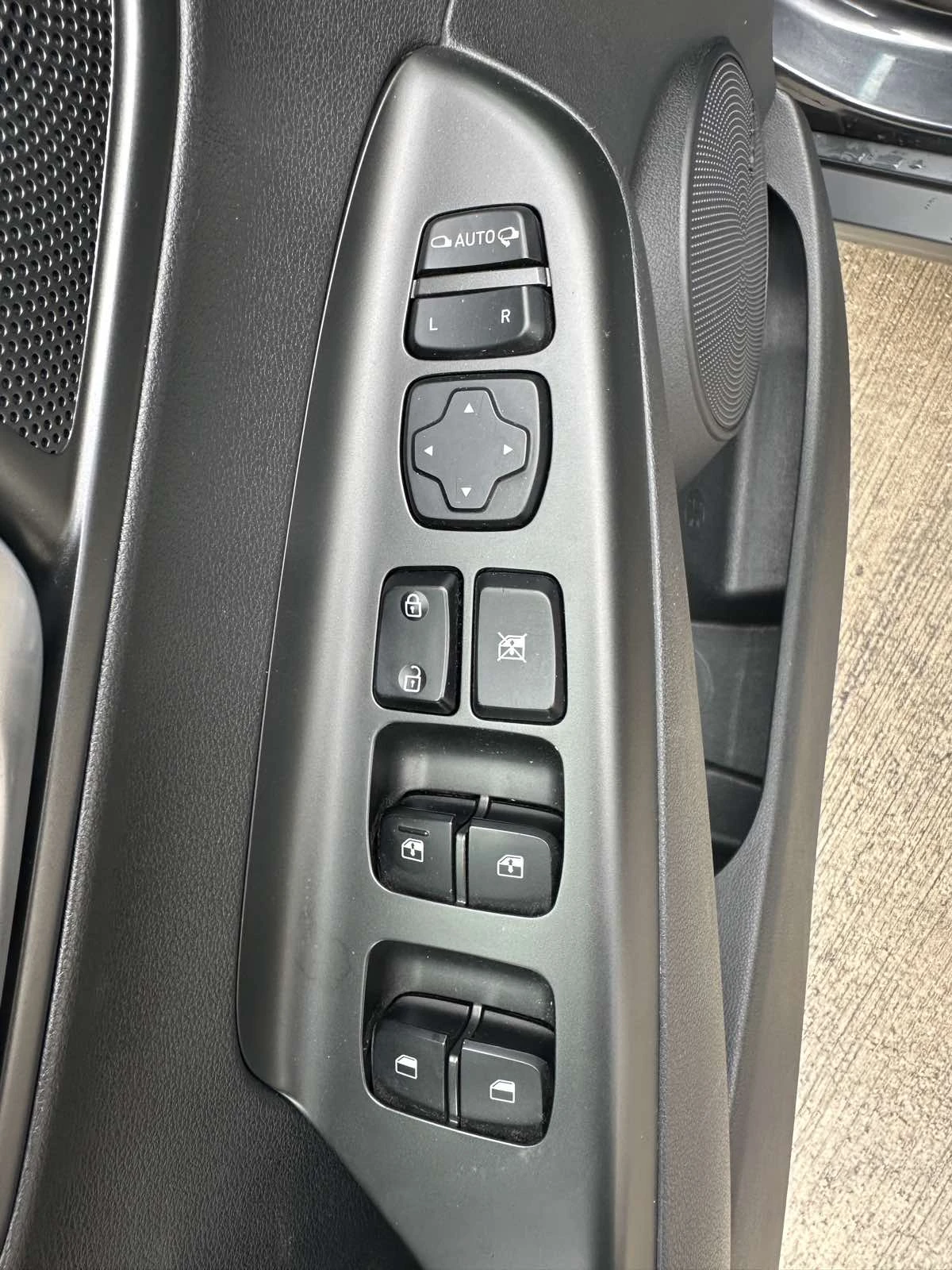 Hyundai Kona 64KWh/PRIME/ГАРАНЦИЯ/SOH100%/BLUELINK, снимка 14 - Автомобили и джипове - 53476855