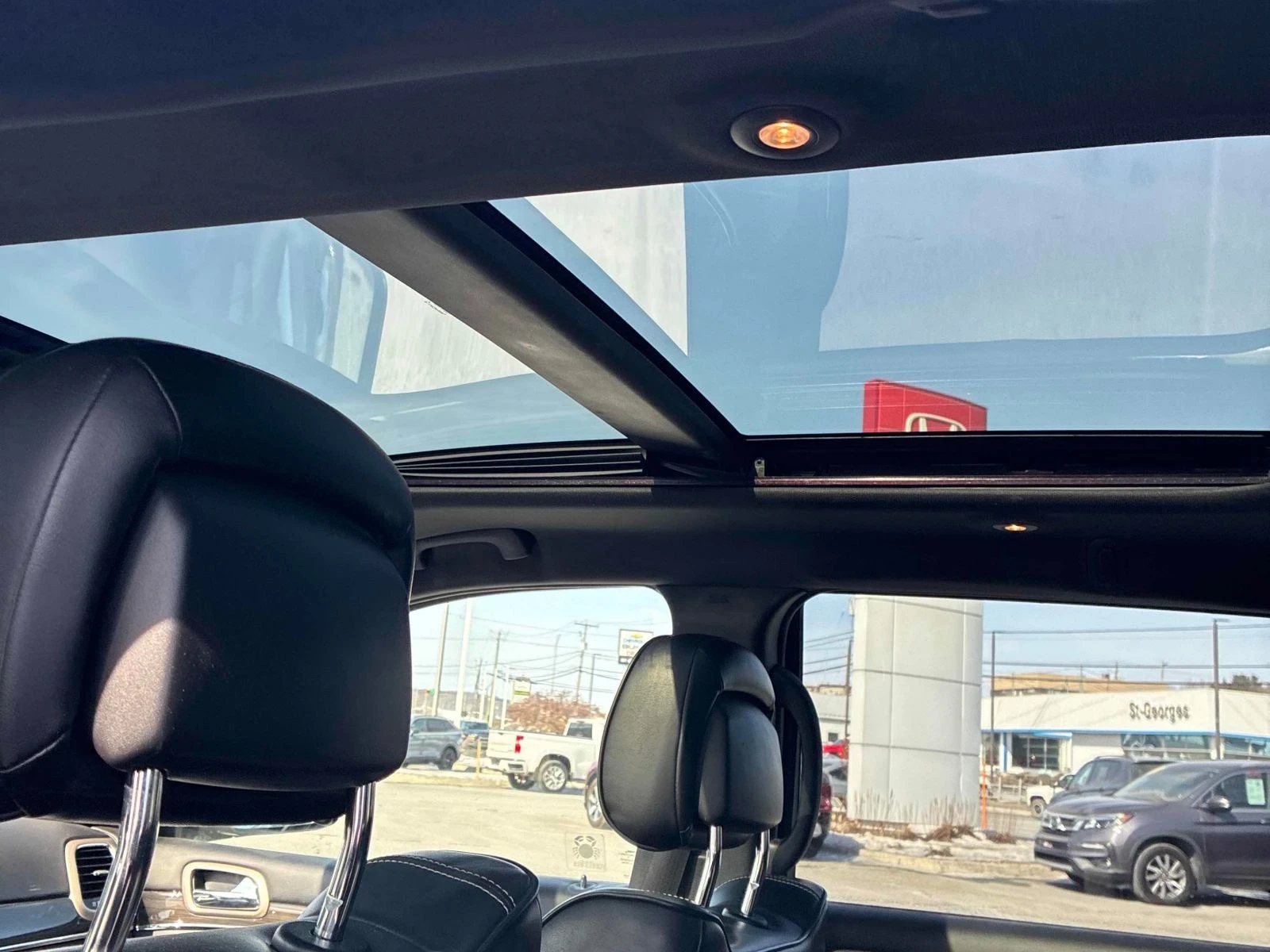 Jeep Grand cherokee Overland* AWD* Подгрев* Обдух* Пано* Камера, снимка 11 - Автомобили и джипове - 53751935