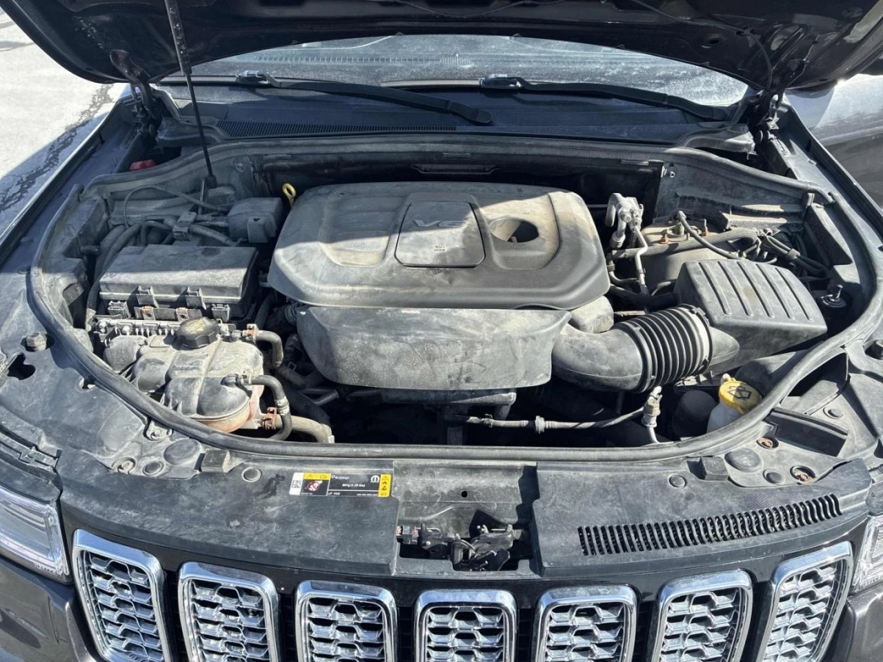 Jeep Grand cherokee Overland* AWD* Подгрев* Обдух* Пано* Камера, снимка 13 - Автомобили и джипове - 53751935