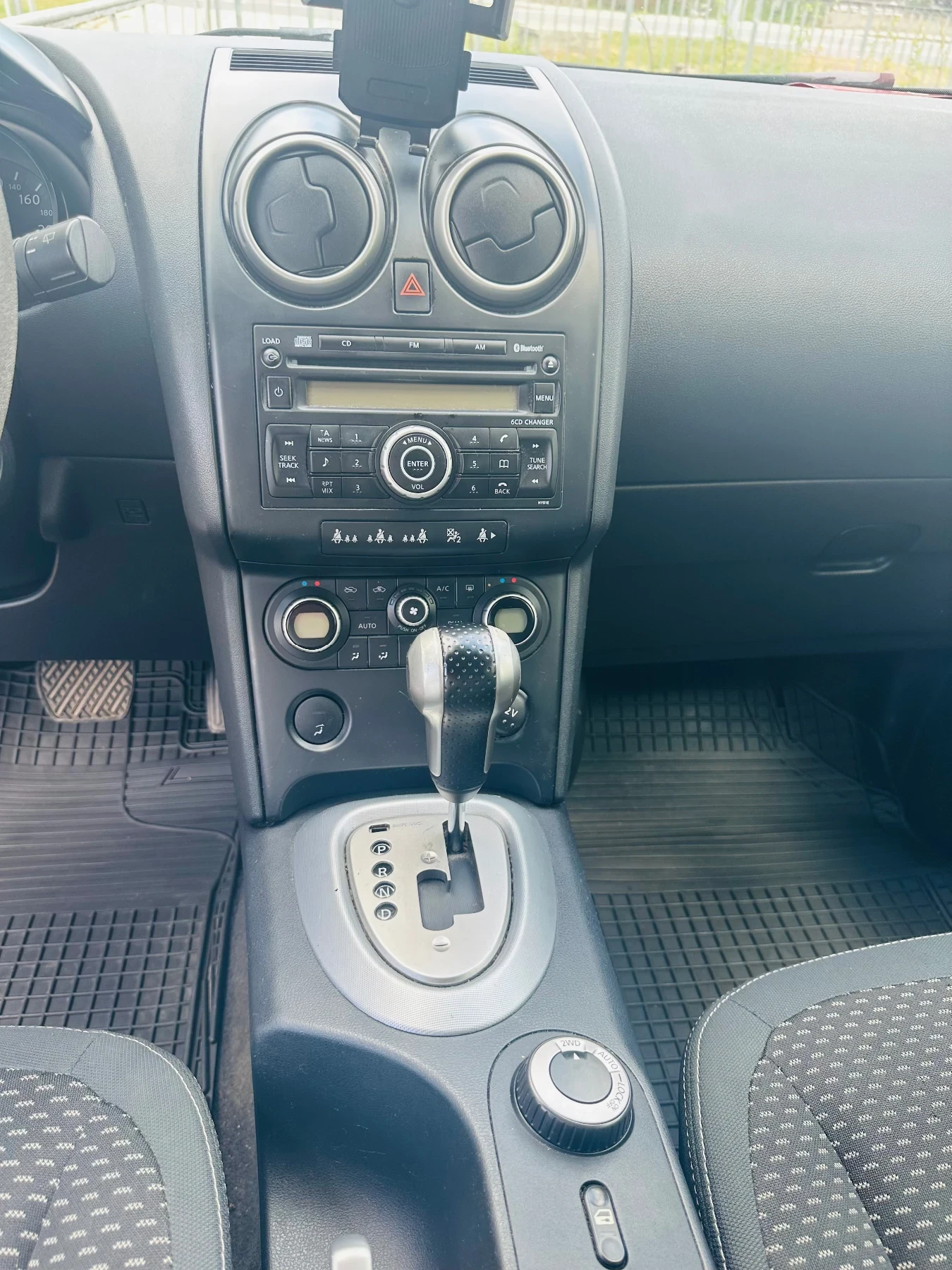 Nissan Qashqai, снимка 6 - Автомобили и джипове - 54424181