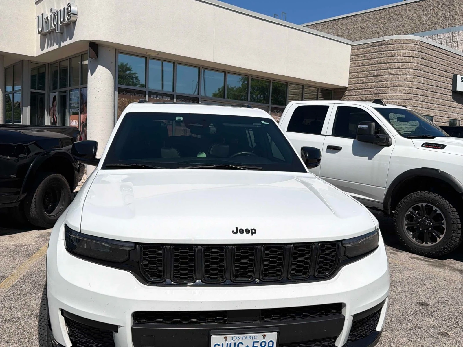 Jeep Grand cherokee L * Altitude * АвтоКредит * (ЦЕНА ДО БГ), снимка 2 - Автомобили и джипове - 55495680