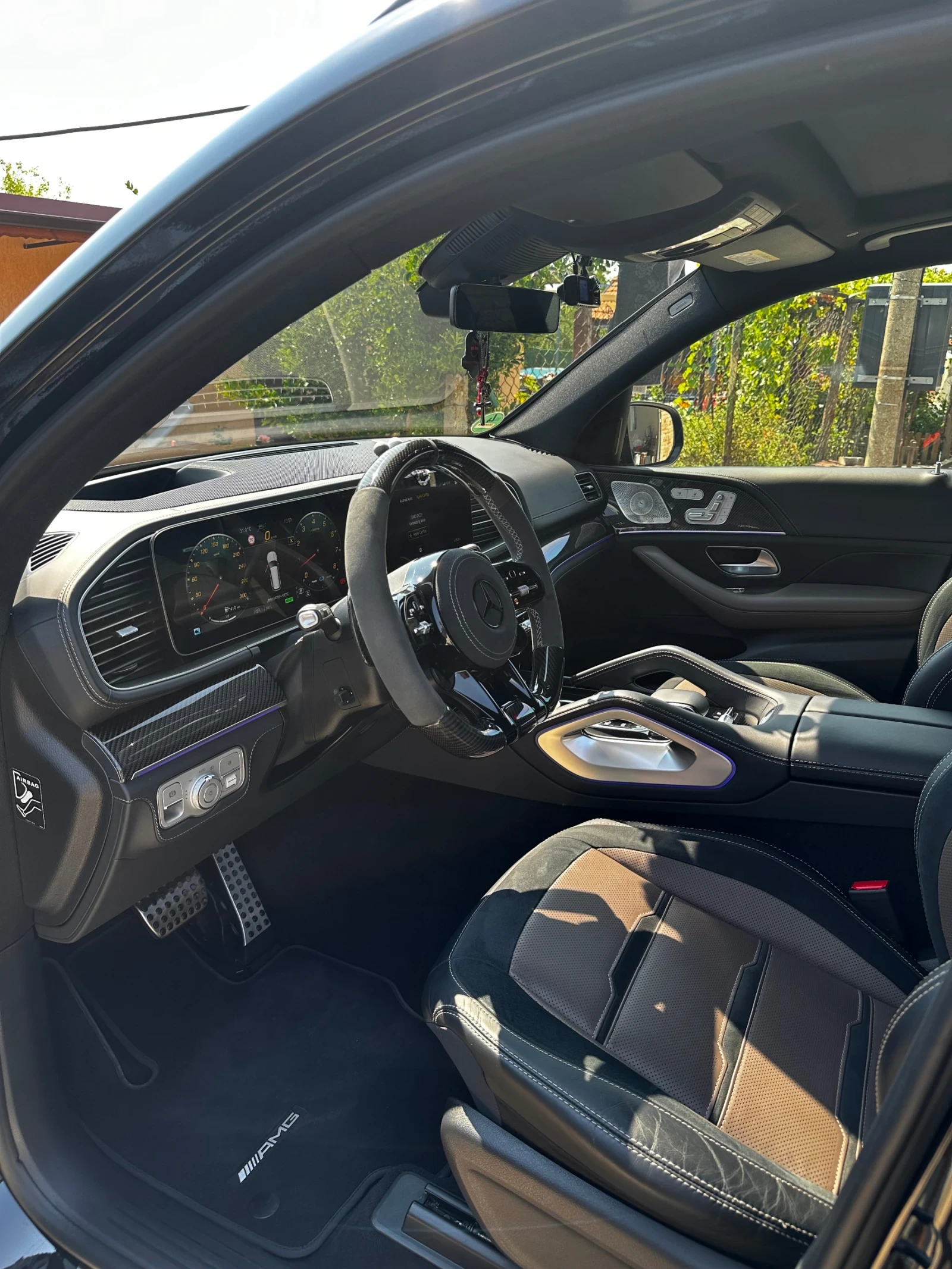 Mercedes-Benz GLS 63 AMG Individual Гаранционен 1-ви Собственик вкл.ДДС, снимка 9 - Автомобили и джипове - 55562311